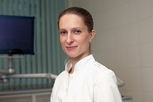 Зайцева Ирина Викторовна - пародонтолог, хирург